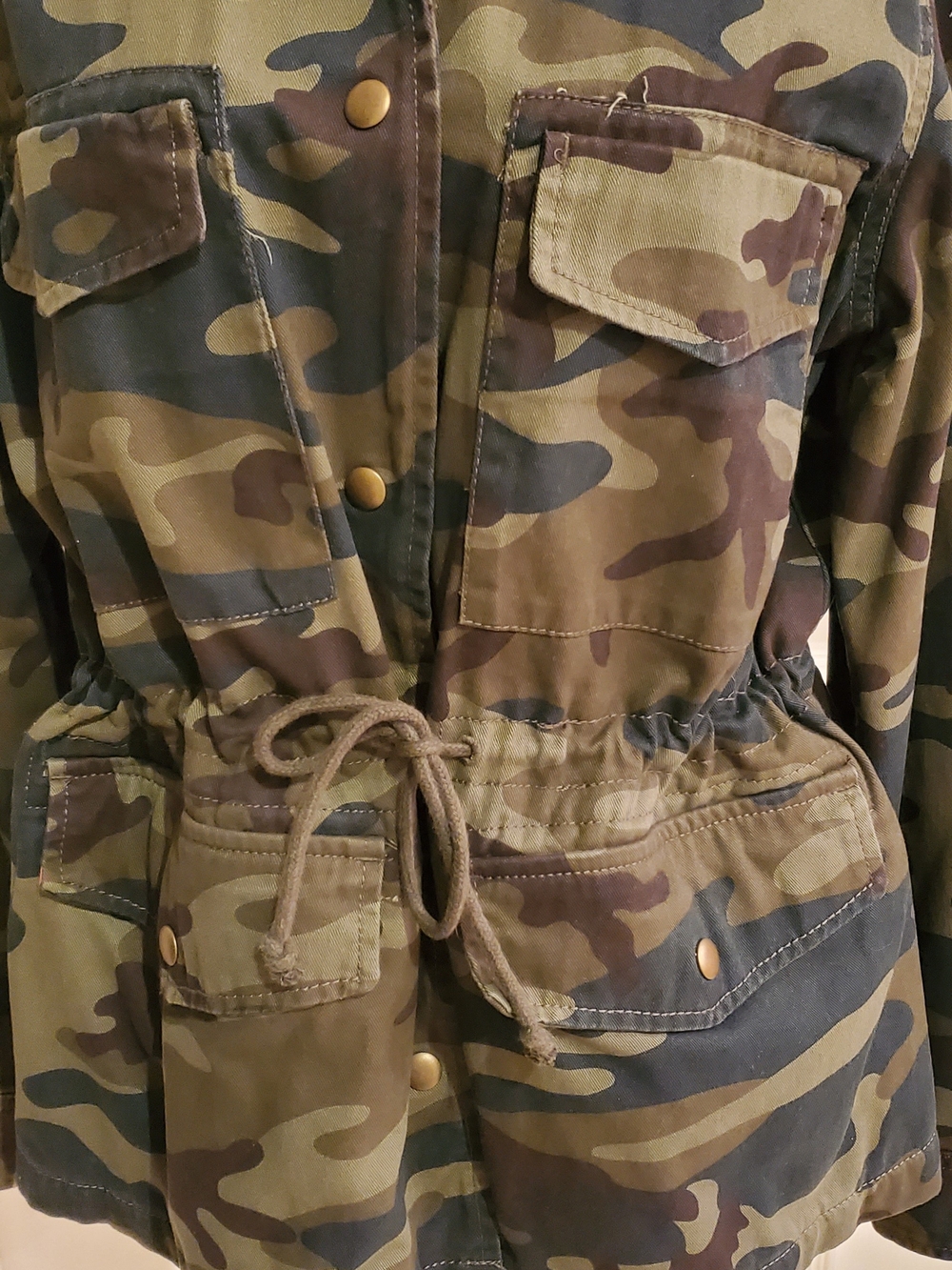 GAP Women's Camouflage Drawstring Utility Jacket - Olive Camo Size- L NWT - Picture 2 of 4